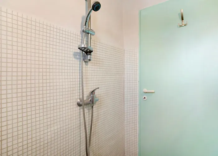 Sira Stonehouse Ll Apartament *