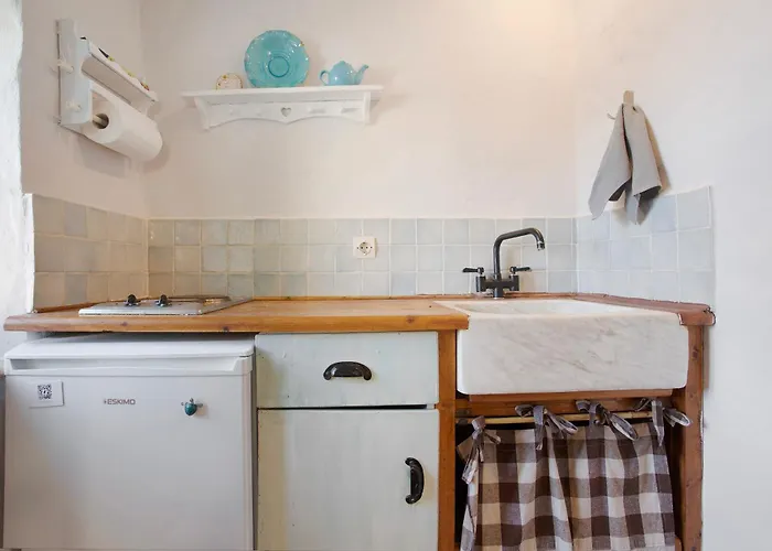 Sira Stonehouse Ll *