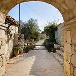 Sira Stonehouse Ll * Volímai