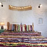 Sira Stonehouse Ll Apartment Volímai