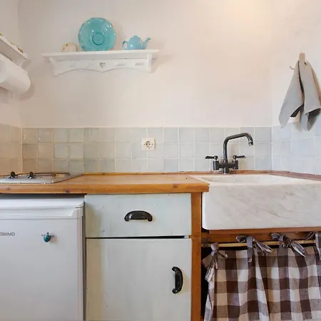 Sira Stonehouse Ll *