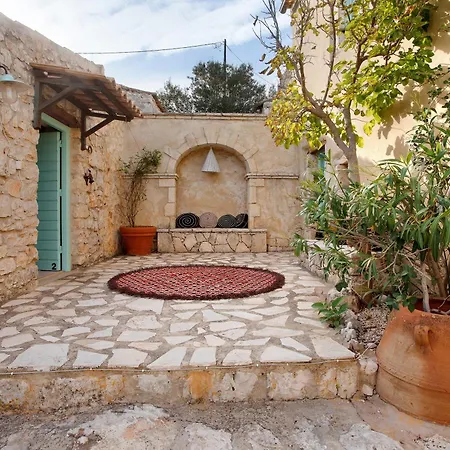 Sira Stonehouse Ll *